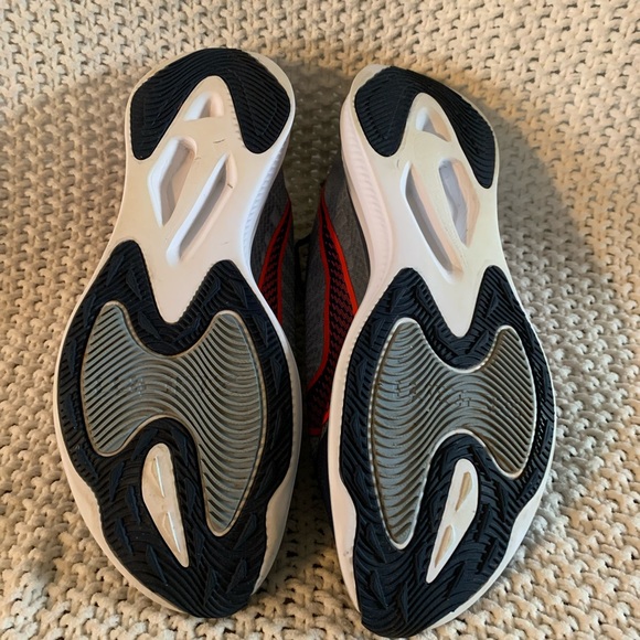 Nike Zoom running shoes mens 10. Like new, worn once. Grey/ blue BQ3292-400 - Picture 5 of 6